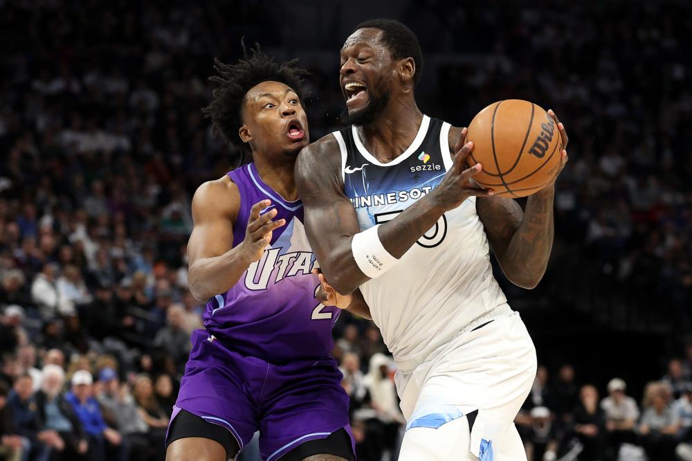 一些球迷逐 一些球迷逐