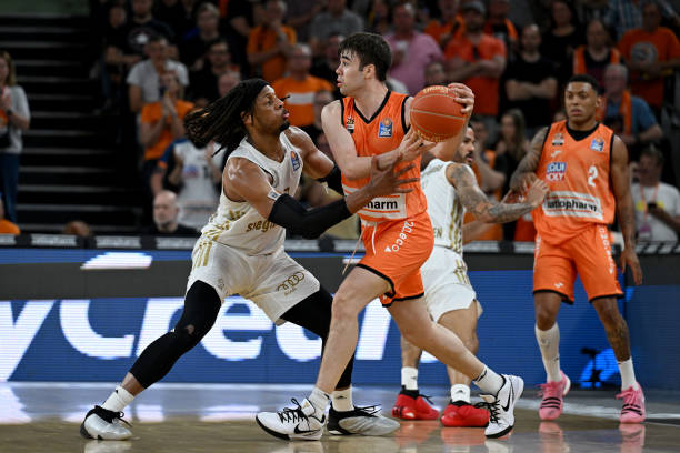 放大而演变 放大而演变