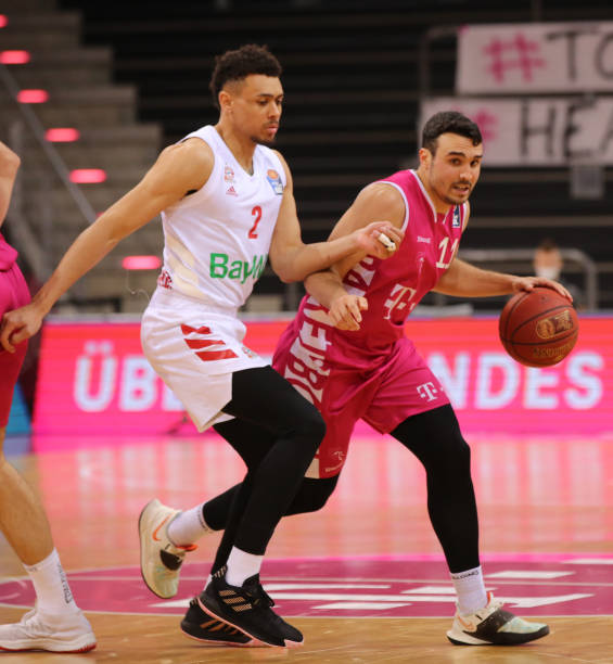 中表现出色 中表现出色