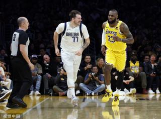 打高尔夫 打高尔夫