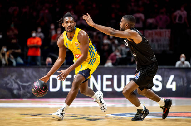 在篮球界 在篮球界